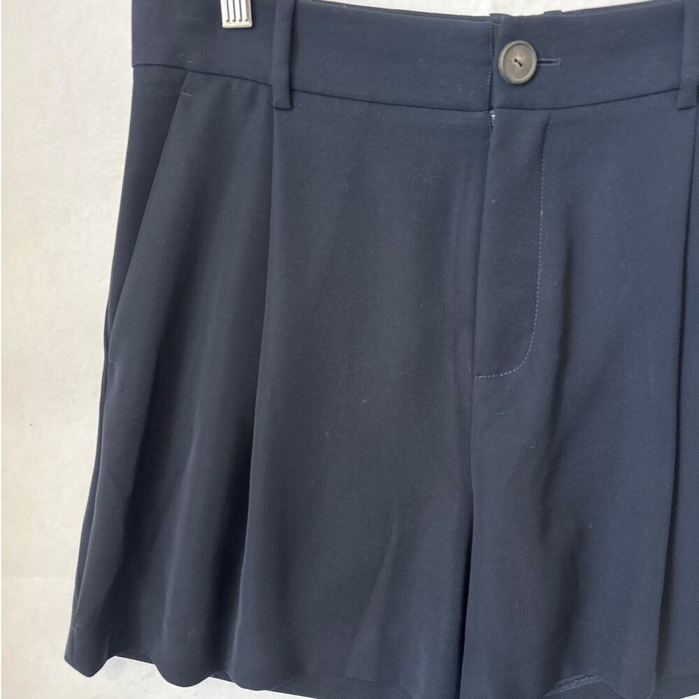Vince Pleated Tailored Shorts Womens Sz 12 Black Trouser Zip Front Pockets - Picture 2 of 12
